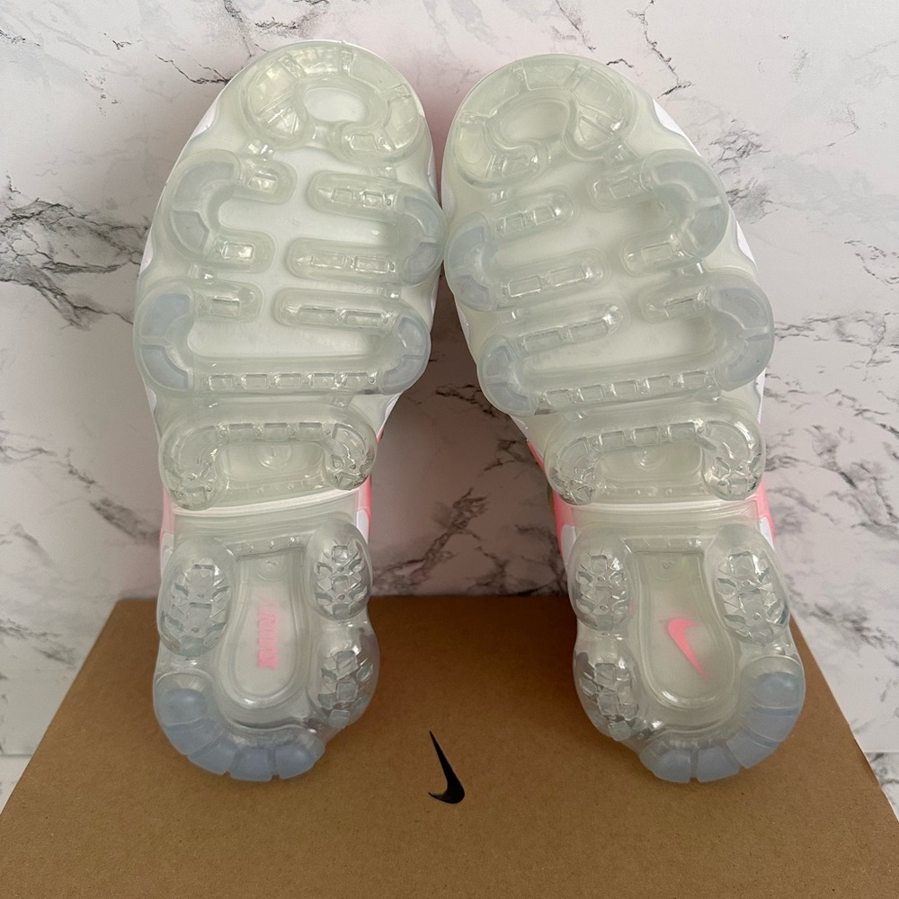 Nike Air Vapormax Plus Bubblegum Pink Athletic Shoes FJ4550-606 Women's Size 7.5 - Picture 6 of 7